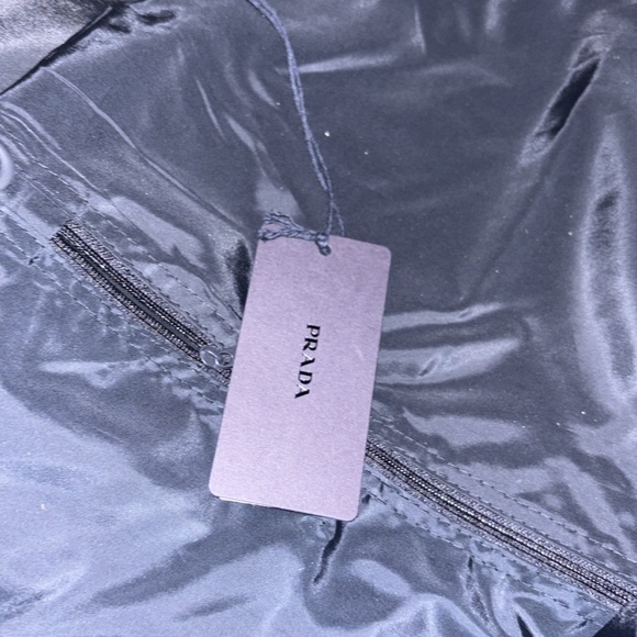 💙 NWT PRADA NAVY Garment bag long zipped nylon waterproof - Picture 4 of 4